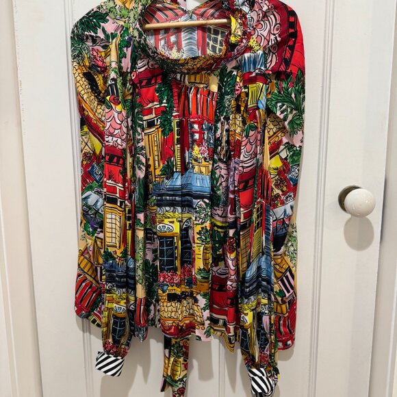 NWT Alice + Olivia Gertrude Blouse Vacation Dreams, M - Picture 5 of 6